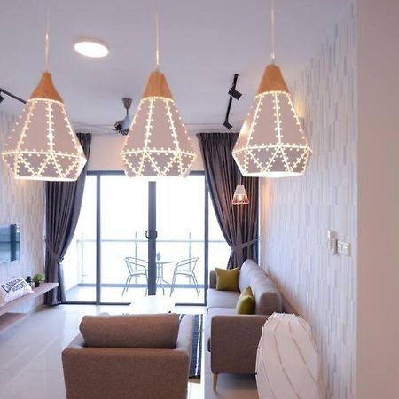 Cozy Haven Atlantis With Large Swimming Pool Apartment Malacca Екстериор снимка