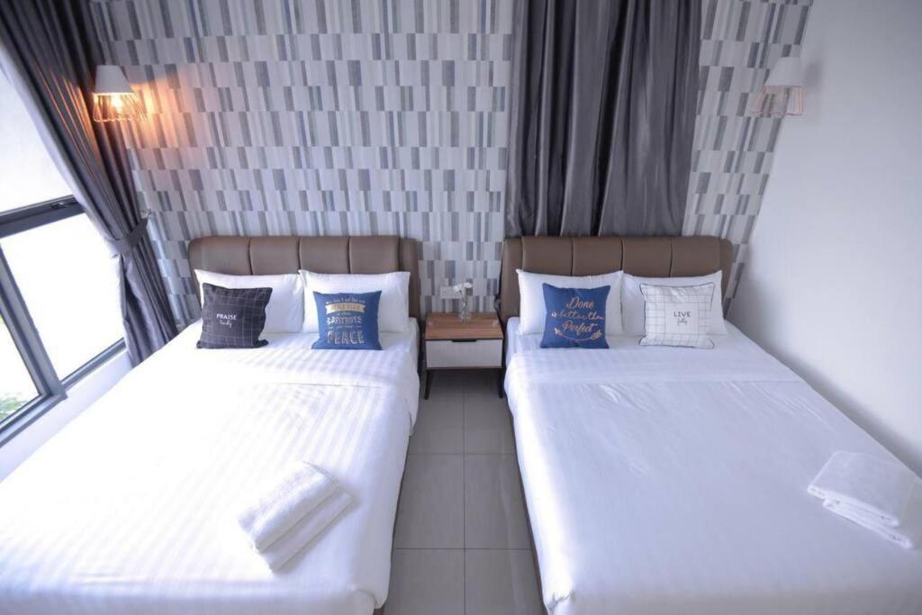 Cozy Haven Atlantis With Large Swimming Pool Apartment Malacca Екстериор снимка